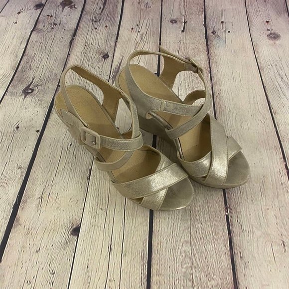 Nine West Gold Criss Cross Wedge Sandals Open Toe - Picture 2 of 8